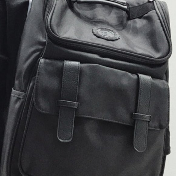 Large capacity travel backpack main image 2
